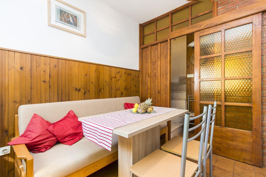 Apartment Neven 로고즈니차 객실 사진
